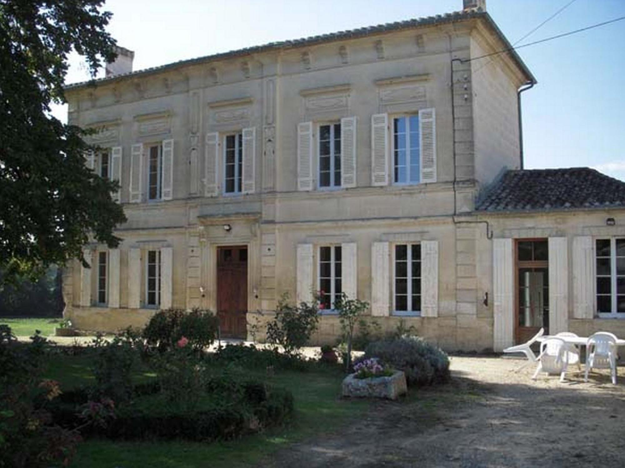 La Maison Des Aurelines Puisseguin Exterior photo